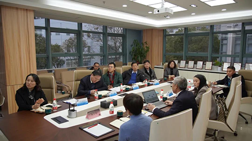 上海市浦东新区政府党组成员、副区长吴强，，，，，，，浦东新区科经委副主任李晓亮，，，，，，，张江治理局副局长吴俊，，，，，，，张江集团副总司理王凯荣等调研亿万先生mr